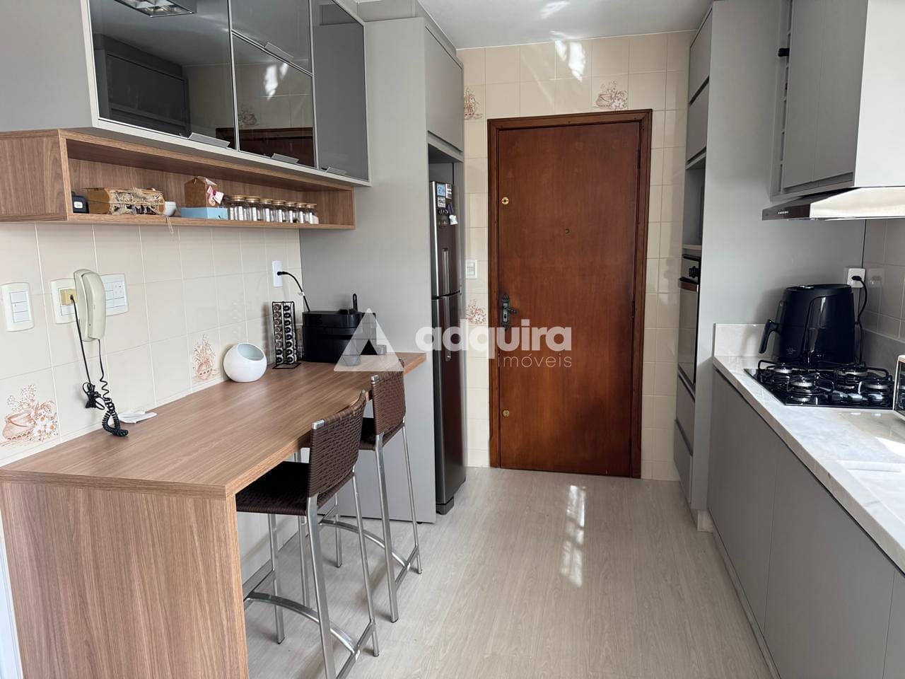 Apartamento à venda com 3 quartos, 128m² - Foto 2