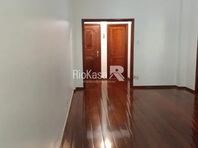 Apartamento 3 quartos e 2 banheiros, para alugar, no bairro Tijuca em Rio de Janeiro