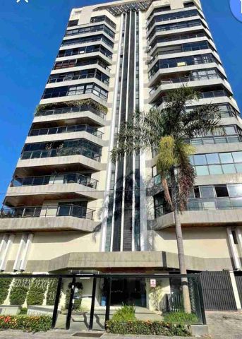 Apartamento 4 quartos e 3 banheiros, à venda, no bairro Centro em Campos dos Goytacazes