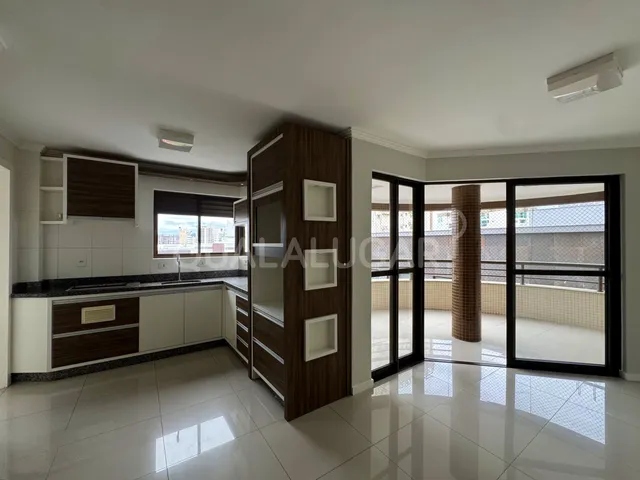 Apartamento 2 quartos e 1 banheiro, para alugar, no bairro Aeroporto em Tubarão