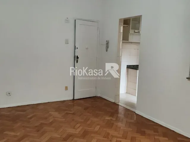 Apartamento 1 quarto e 1 banheiro, para alugar, no bairro Rio Comprido em Rio de Janeiro