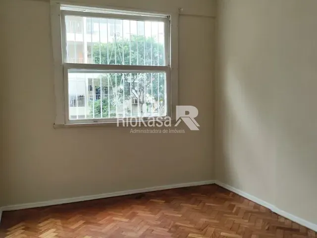 Apartamento 3 quartos e 2 banheiros, para alugar, no bairro Tijuca em Rio de Janeiro
