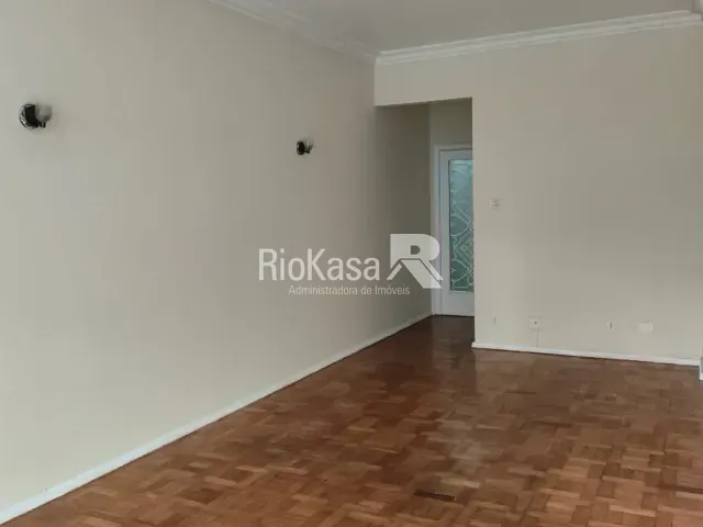 Apartamento 3 quartos e 2 banheiros, para alugar, no bairro Tijuca em Rio de Janeiro