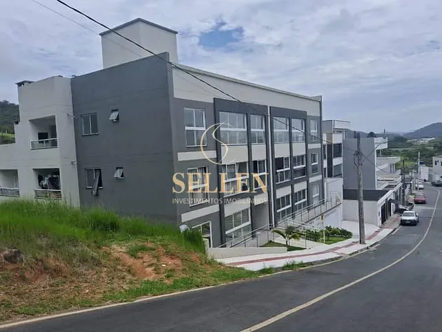 Apartamento 2 quartos e 2 banheiros, à venda ou para alugar, no bairro São Judas Tadeu em Balneário Camboriú