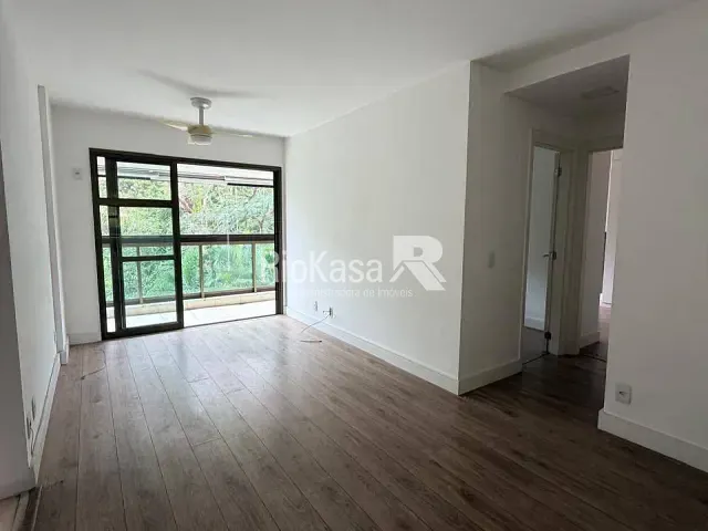 Apartamento 2 quartos e 2 banheiros, à venda, no bairro Recreio dos Bandeirantes em Rio de Janeiro