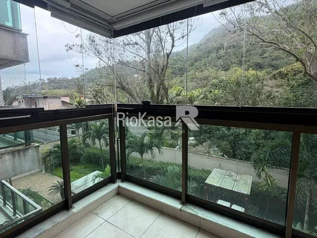 Apartamento 2 quartos e 2 banheiros, à venda, no bairro Recreio dos Bandeirantes em Rio de Janeiro