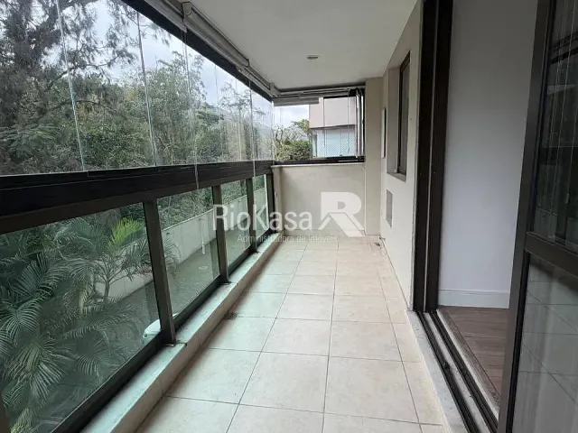 Apartamento 2 quartos e 2 banheiros, à venda, no bairro Recreio dos Bandeirantes em Rio de Janeiro