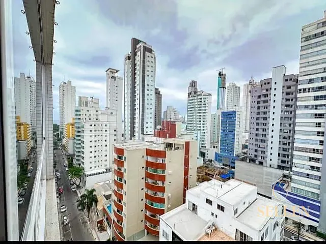 Apartamento com 131m² 3 quartos e 3 banheiros, à venda, no bairro Pioneiros em Balneário Camboriú
