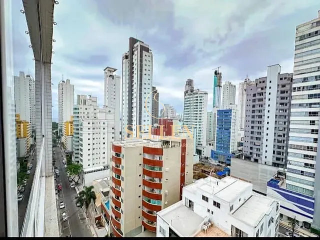 Apartamento com 131m² 3 quartos e 3 banheiros, à venda, no bairro Pioneiros em Balneário Camboriú