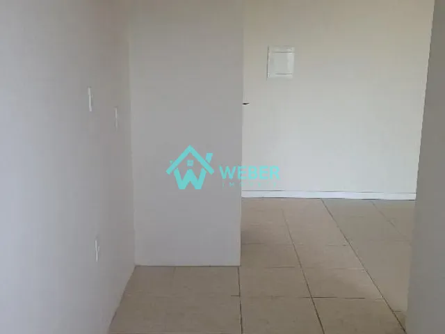 Apartamento com 2442m² 2 quartos e 1 banheiro, para alugar, no bairro Centro em Novo Hamburgo