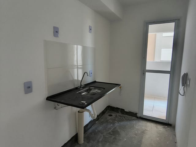 Apartamento 3 quartos e 1 banheiro, à venda, no bairro Vila Carmosina em São Paulo