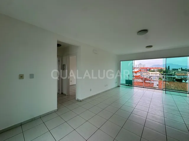 Apartamento 2 quartos e 2 banheiros, para alugar, no bairro Vila Moema em Tubarão
