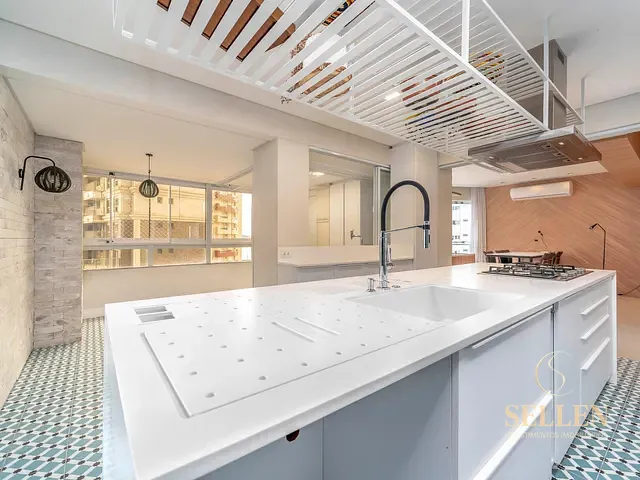 Apartamento 5 quartos e 7 banheiros, à venda, no bairro Centro em Balneário Camboriú