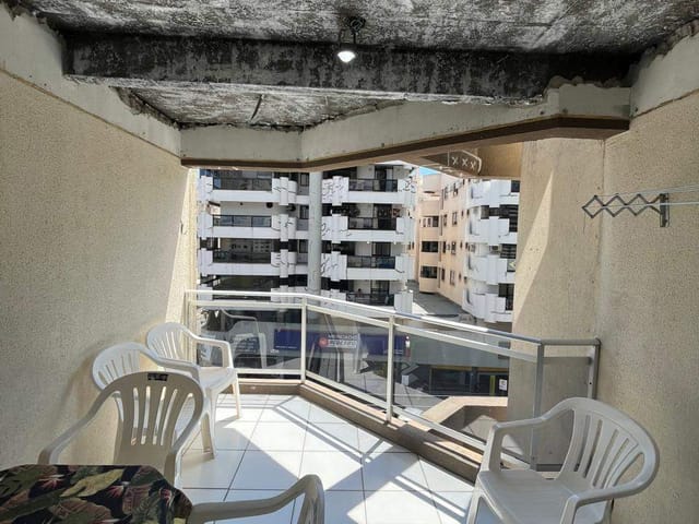 Apartamento com 140m² 4 quartos e 2 banheiros, à venda, no bairro Meia Praia em Itapema
