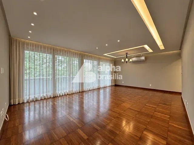Apartamento com 165m² 4 quartos e 3 banheiros, para alugar, no bairro Asa Sul em Brasília