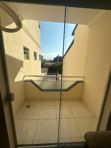 Apartamento 2 quartos e 1 banheiro, para alugar, no bairro Loteamento Alfredo Abilio Flores em Pindamonhangaba