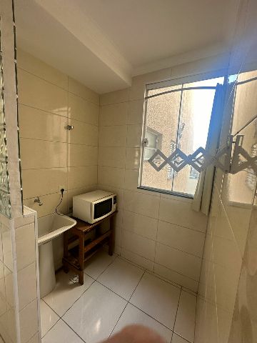 Apartamento 2 quartos e 1 banheiro, para alugar, no bairro Loteamento Alfredo Abilio Flores em Pindamonhangaba