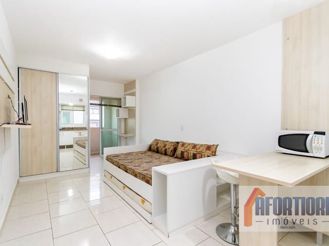 Studio 1 quarto e 1 banheiro, para alugar, no bairro Centro em Curitiba