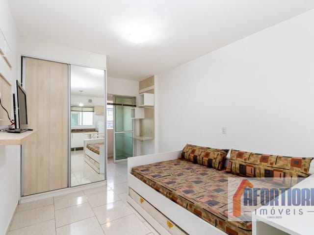 Studio 1 quarto e 1 banheiro, para alugar, no bairro Centro em Curitiba