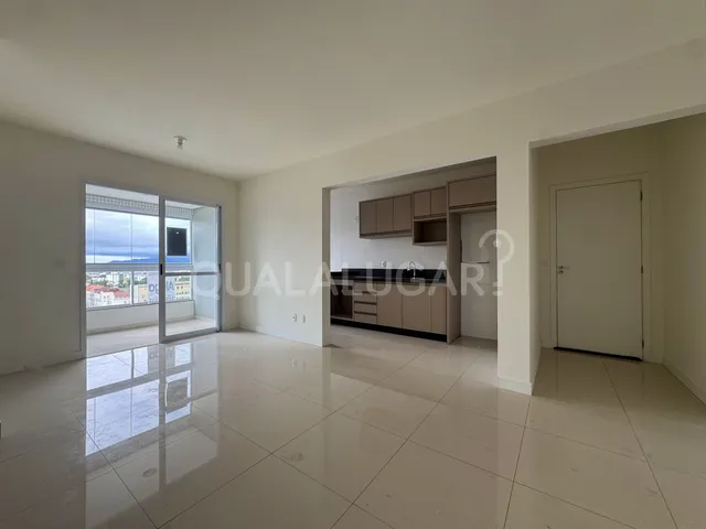 Apartamento 3 quartos e 2 banheiros, para alugar, no bairro Centro em Tubarão
