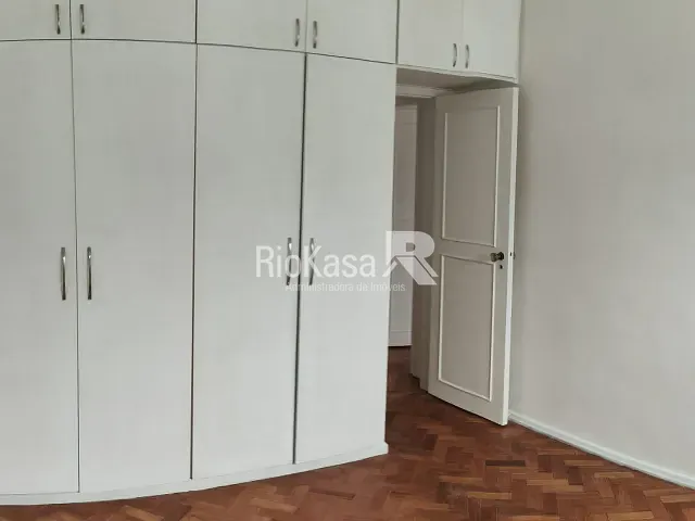 Apartamento 2 quartos e 2 banheiros, para alugar, no bairro Tijuca em Rio de Janeiro