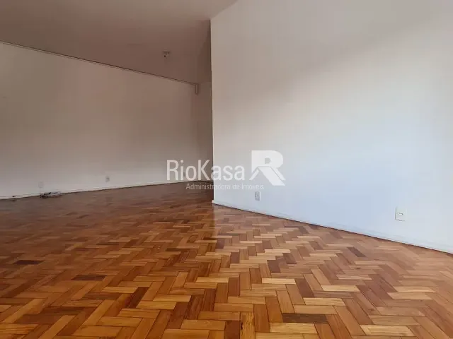 Apartamento 2 quartos e 2 banheiros, para alugar, no bairro Tijuca em Rio de Janeiro