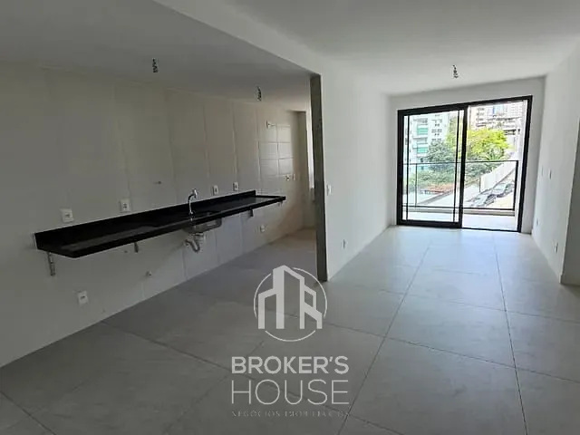 Apartamento 3 quartos e 2 banheiros, à venda, no bairro Santa Lúcia em Vitória