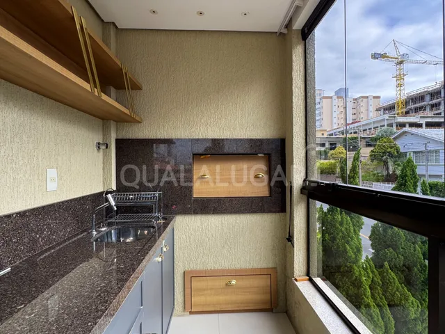Apartamento 3 quartos e 3 banheiros, para alugar, no bairro Centro em Tubarão