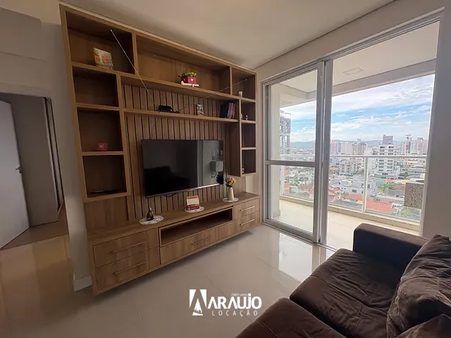 Apartamento 2 quartos e 1 banheiro, para alugar, no bairro Centro em Navegantes