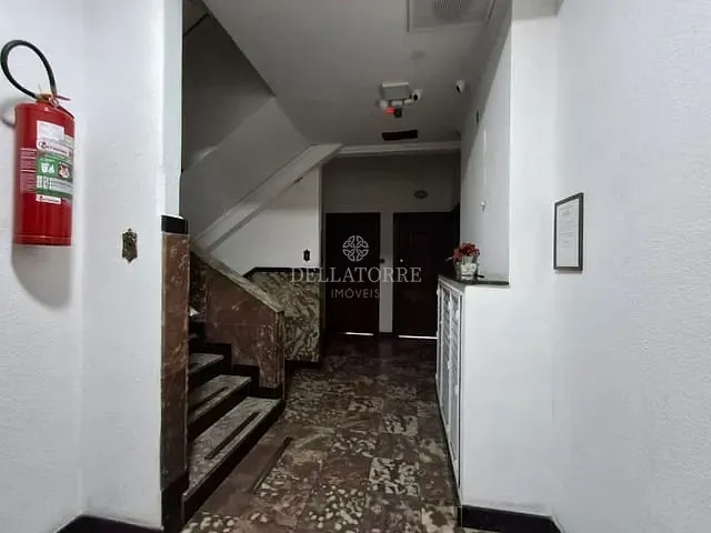 Apartamento 1 quarto e 1 banheiro, à venda, no bairro Várzea em Teresópolis