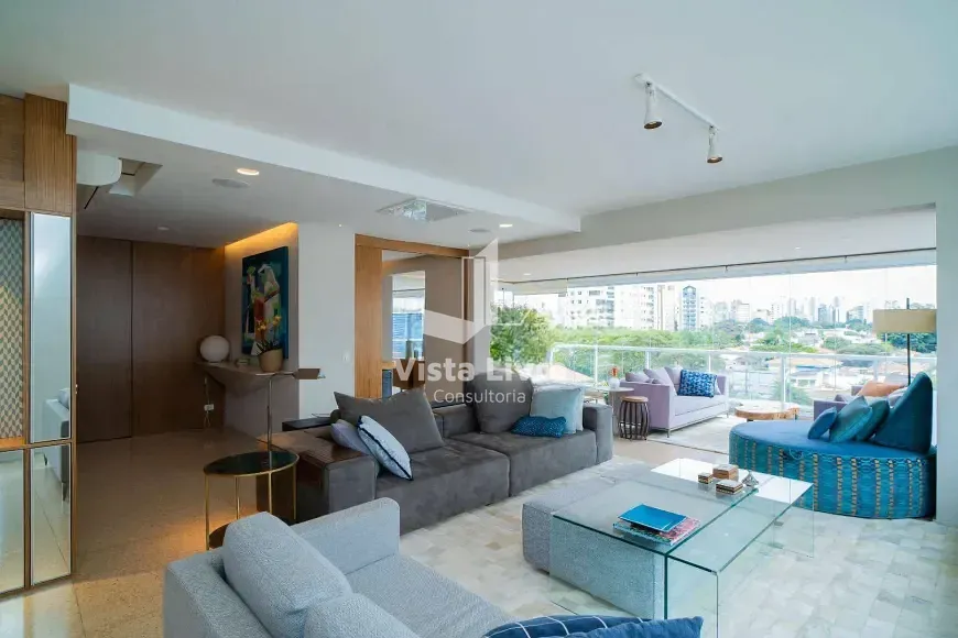 Apartamento, 3 quartos, 225 m² - Foto 1