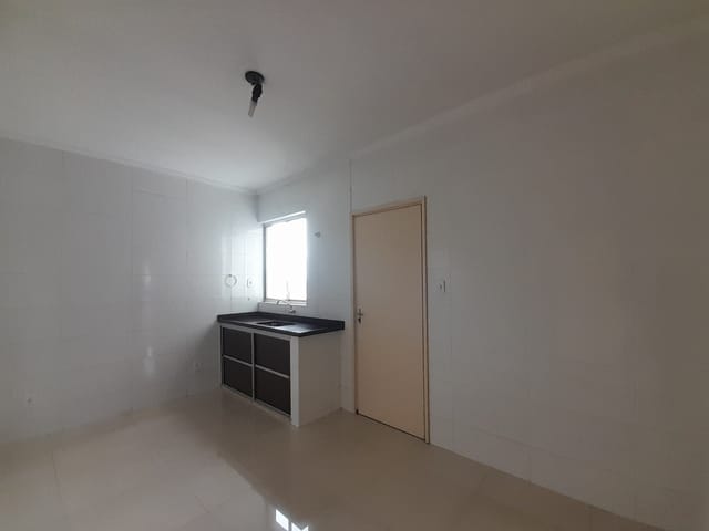 Foto do Apartamento - Apartamento com 3 dormitórios para alugar, 100 m² por R$ 1.800,00/mês - Centro - Alfenas/MG | H. DE PAIVA MAGALHAES & F.DE PAIVA MAGALHAES LTDA