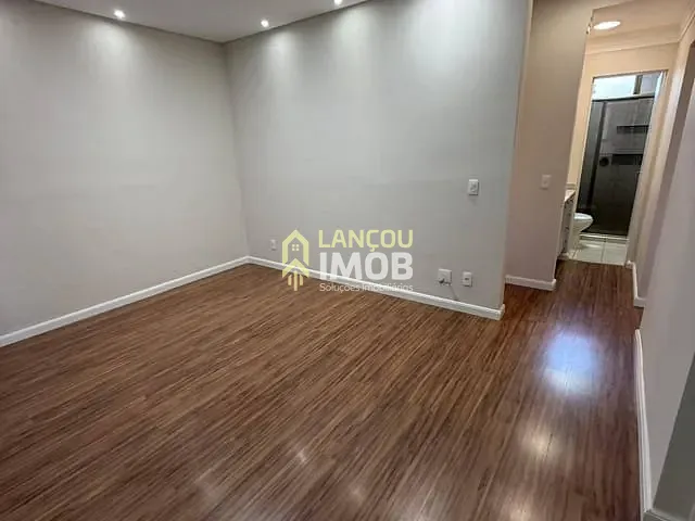 Apartamento 2 quartos e 1 banheiro, à venda, no bairro Jardim Santa Teresa em Jundiaí