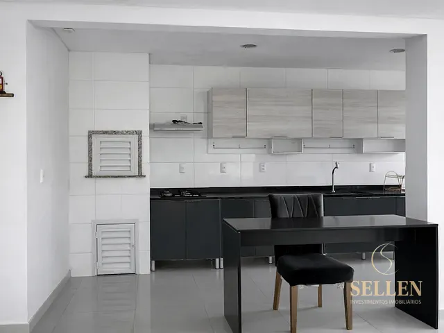 Apartamento 3 quartos e 4 banheiros, para alugar, no bairro Ariribá em Balneário Camboriú