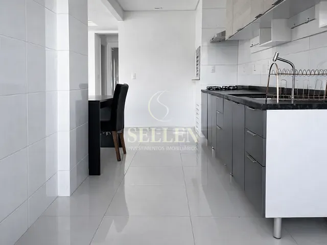 Apartamento 3 quartos e 4 banheiros, para alugar, no bairro Ariribá em Balneário Camboriú