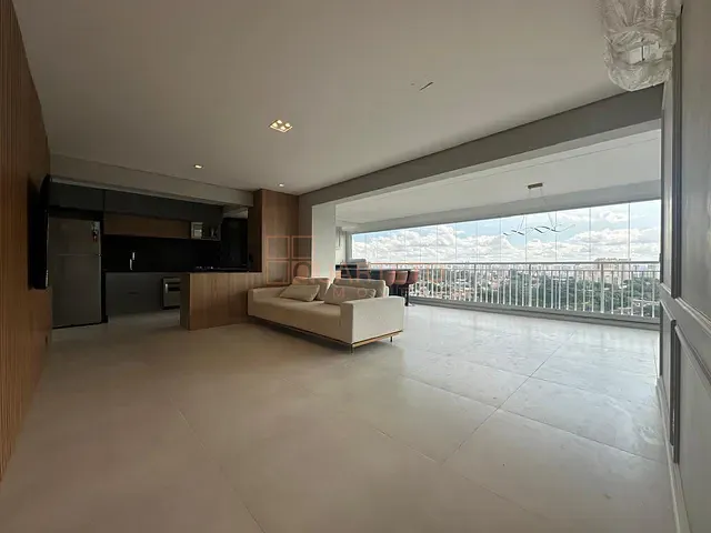 Apartamento 3 quartos e 4 banheiros, à venda ou para alugar, no bairro Vila Anastácio em São Paulo