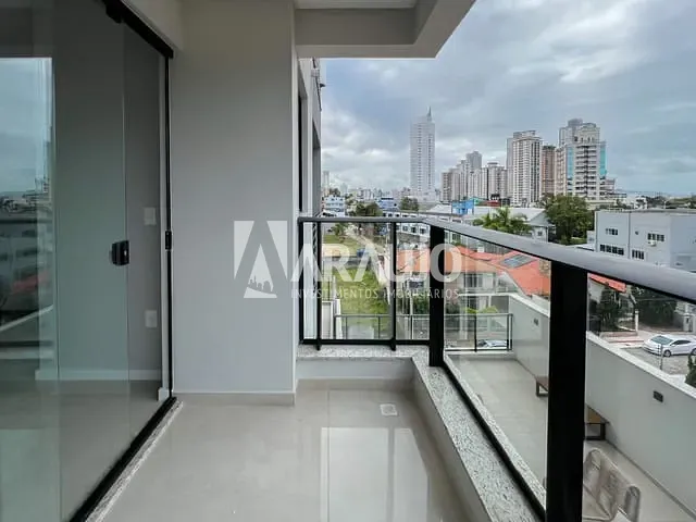 Apartamento 2 quartos e 2 banheiros, à venda, no bairro Fazenda em Itajaí