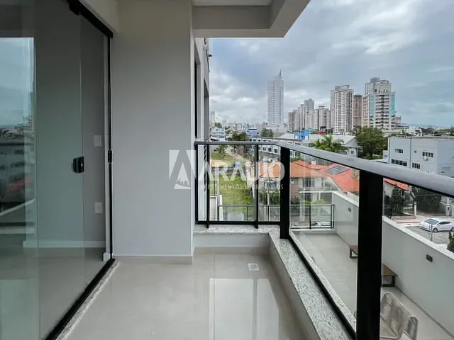 Apartamento 2 quartos e 2 banheiros, à venda, no bairro Fazenda em Itajaí