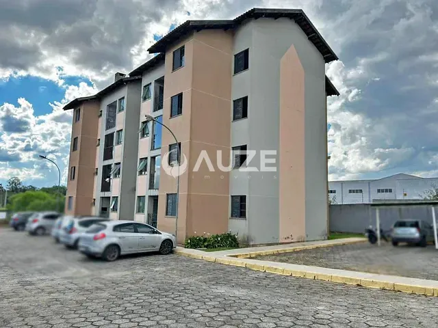 Apartamento com 50m² 2 quartos e 1 banheiro, à venda, no bairro Emiliano Perneta em Pinhais