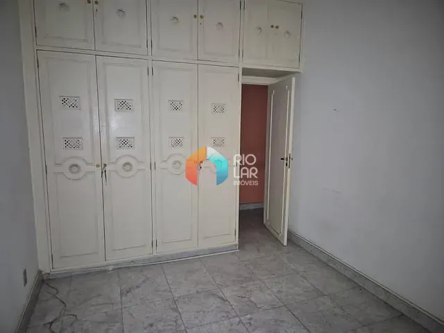 Apartamento com 67m² 2 quartos e 2 banheiros, à venda, no bairro Copacabana em Rio de Janeiro