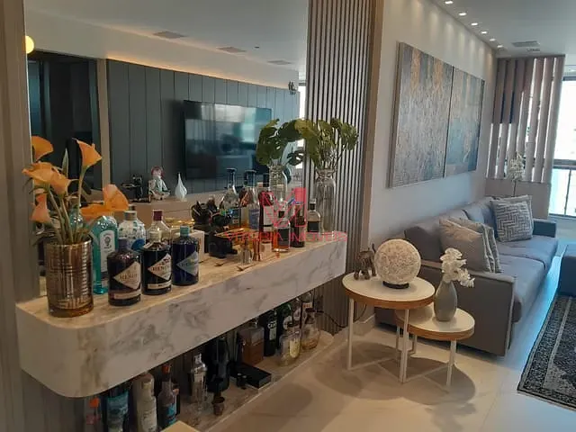 Apartamento 2 quartos e 2 banheiros, à venda, no bairro Praia do Canto em Vitória