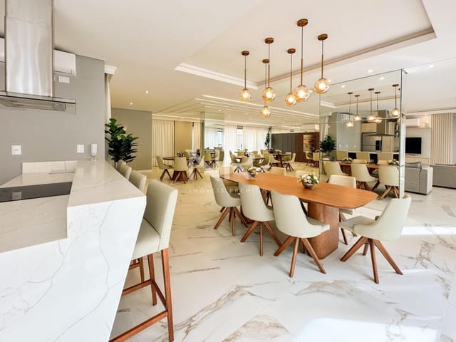Apartamento com 191m² 3 quartos e 4 banheiros, à venda, no bairro Meia Praia em Itapema