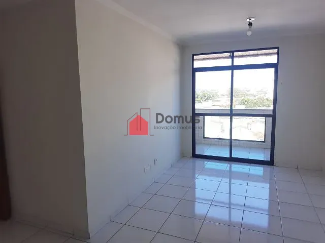 Apartamento 2 quartos e 1 banheiro, para alugar, no bairro Centro em Rua Coronel Francisco Bicudo de Mello
