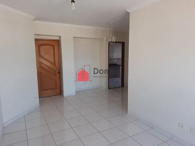 Apartamento 2 quartos e 1 banheiro, para alugar, no bairro Centro em Rua Coronel Francisco Bicudo de Mello
