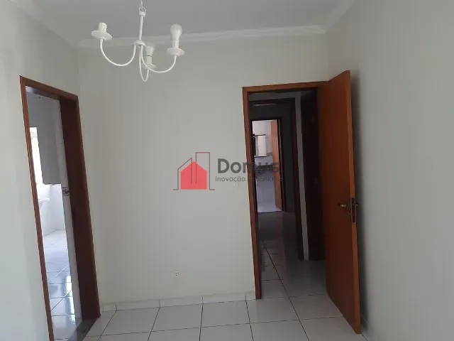 Apartamento 2 quartos e 1 banheiro, para alugar, no bairro Centro em Rua Coronel Francisco Bicudo de Mello