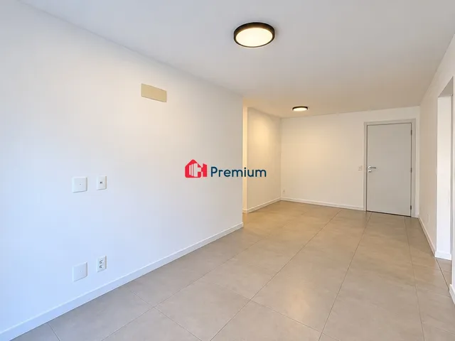 Apartamento 2 quartos e 2 banheiros, à venda, no bairro Barra da Tijuca em Rio de Janeiro