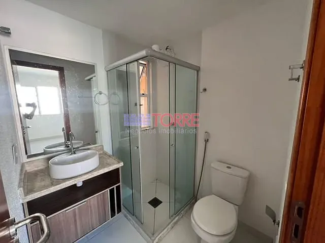 Apartamento 2 quartos e 2 banheiros, para alugar, no bairro Nossa Senhora da Vitória em Ilhéus
