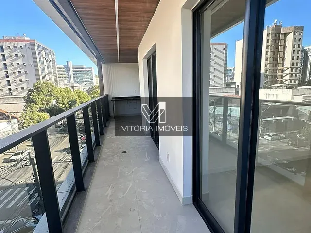 Apartamento 3 quartos e 2 banheiros, para alugar, no bairro Praia do Canto em Vitória