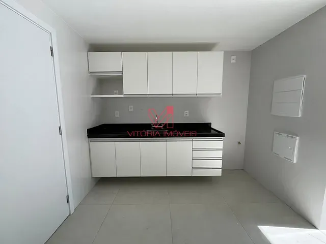 Apartamento 3 quartos e 2 banheiros, para alugar, no bairro Praia do Canto em Vitória