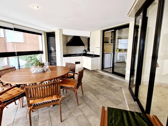Apartamento com 380m² 4 quartos e 7 banheiros, à venda, no bairro Jardim Vitória Régia em São Paulo